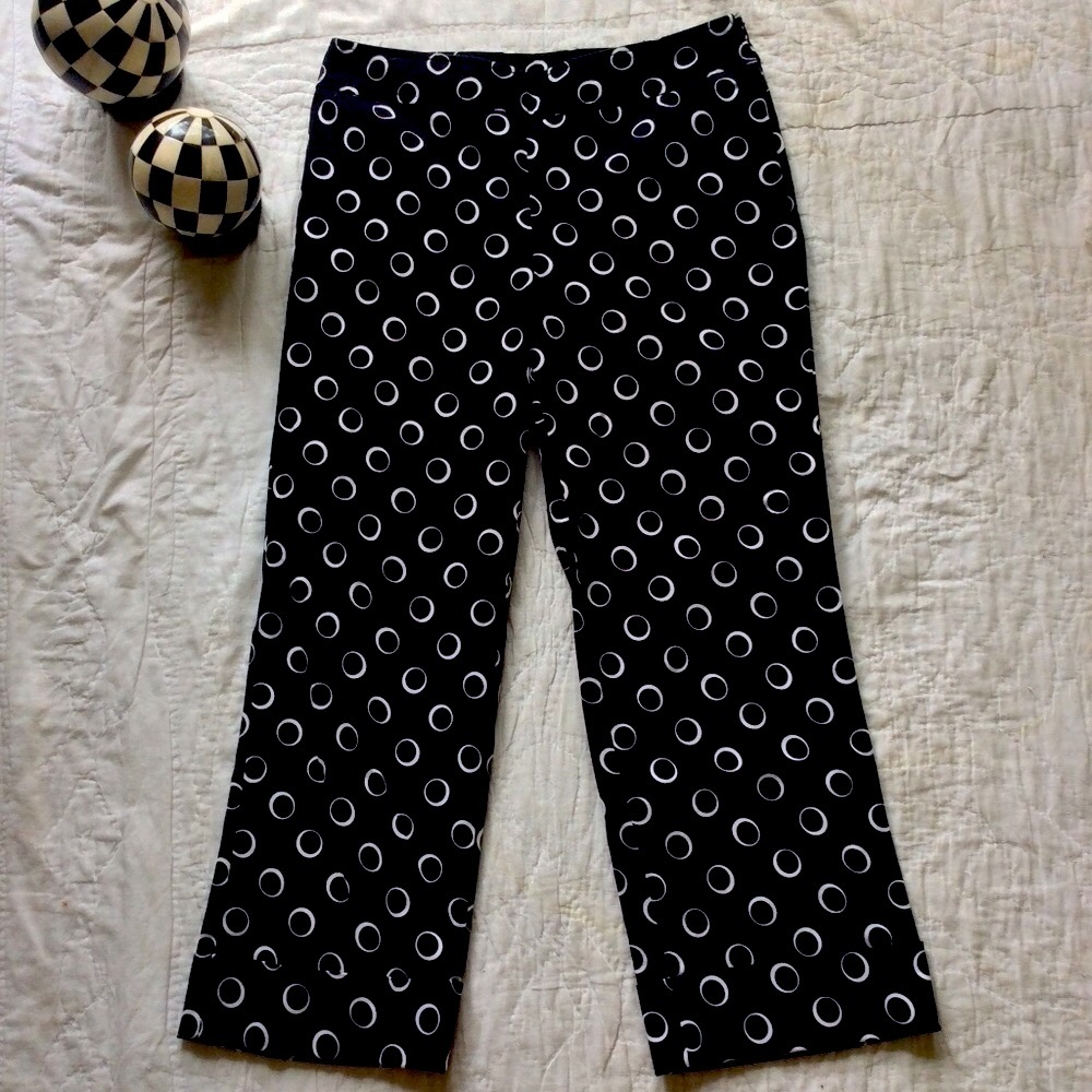 RAFFAELLA Fun! Bubbles!  Black and White Polka Dot Wide Legged Pants Large Hem 8